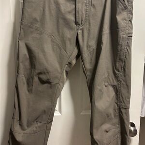 Kuhl Men’s Hiking Pants 34x30 Khaki green-brown Excellent condition